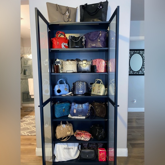 Meet your Posher, Karrina - Picture 1 of 2